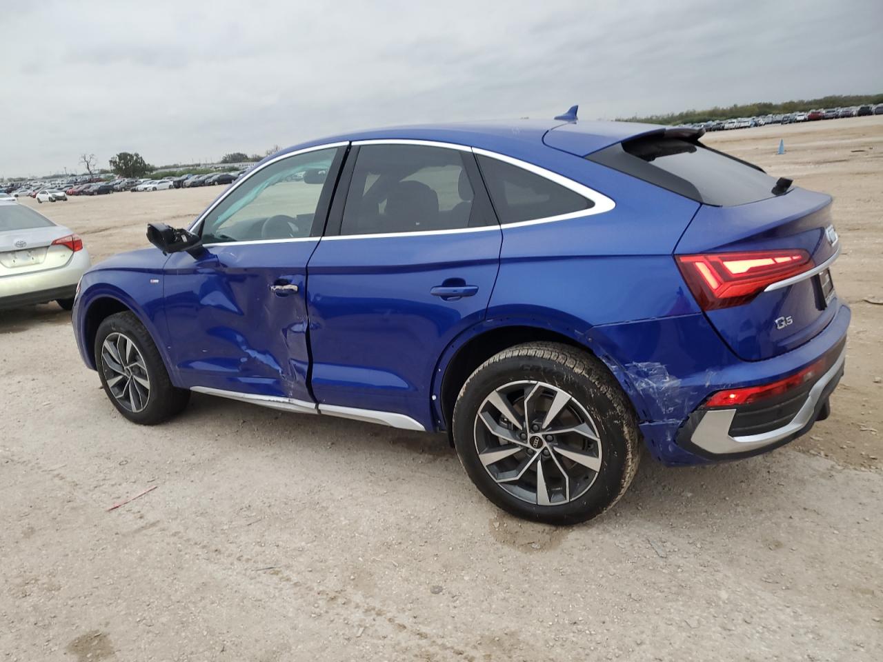 2024 Audi Q5 - Image 2