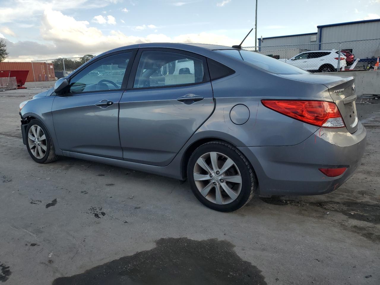 VIN KMHCU4AE2EU719121 2014 HYUNDAI ACCENT no.2