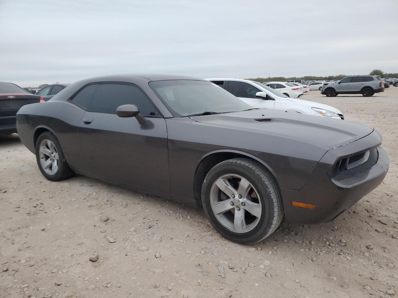 VIN 2C3CDYAG2EH258510 2014 DODGE CHALLENGER no.4