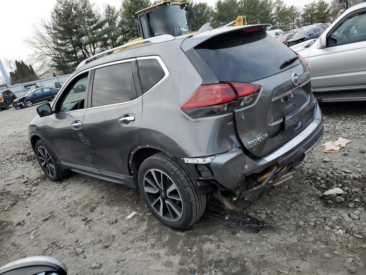 2019 Nissan Rogue - Image 2