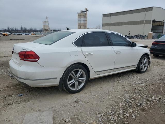 Седаны VOLKSWAGEN PASSAT 2013 Белы