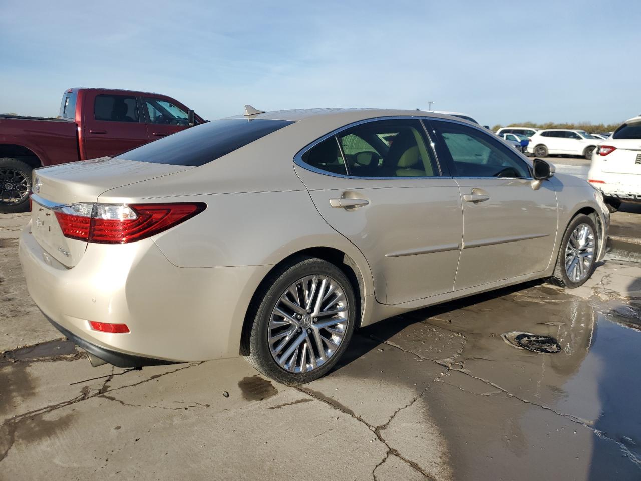 VIN JTHBK1GG4D2042854 2013 LEXUS ES350 no.3