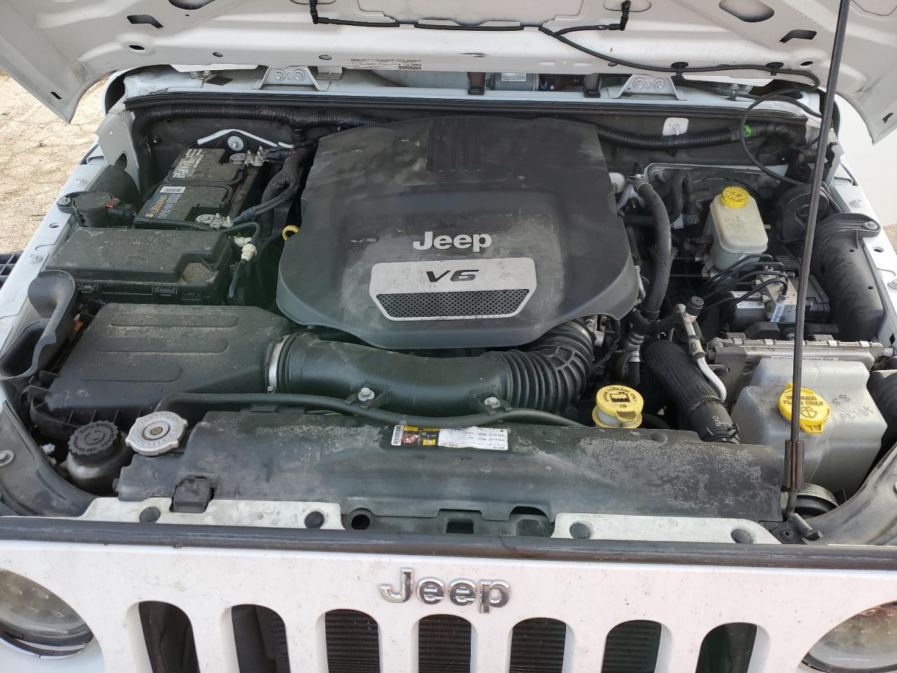 2014 Jeep Wrangler - Image 11