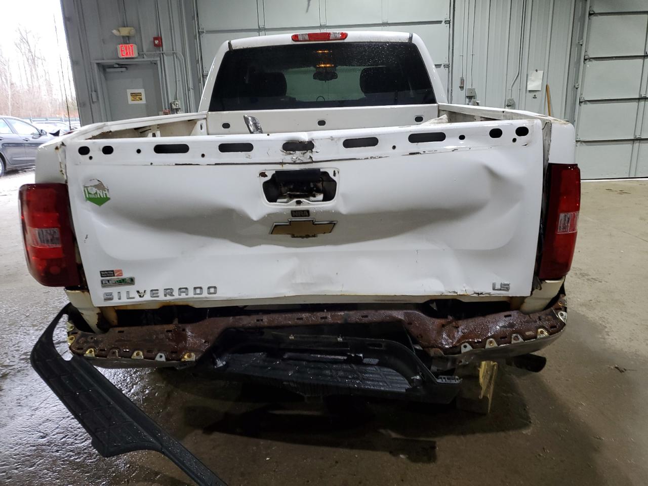 2011 Chevrolet Silverado - Image 6