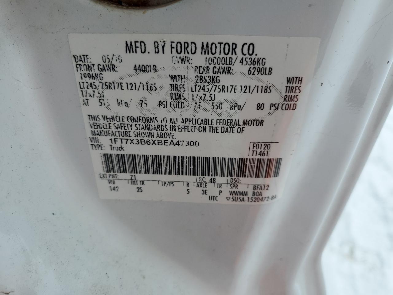2011 Ford F350 - Image 13