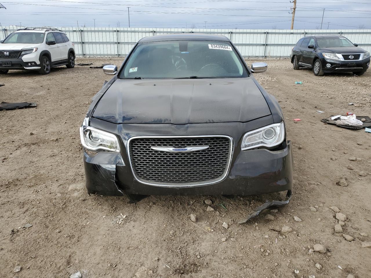 2019 Chrysler 300 - Image 5