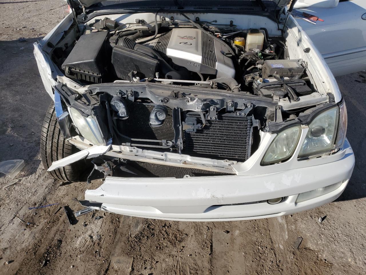 2003 Lexus LX - Image 13
