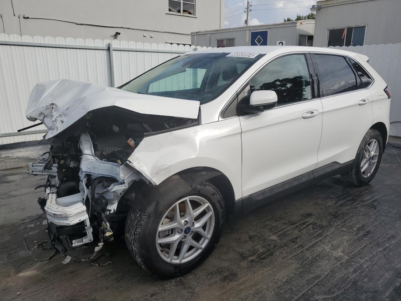 2022 Ford Edge - Image 1