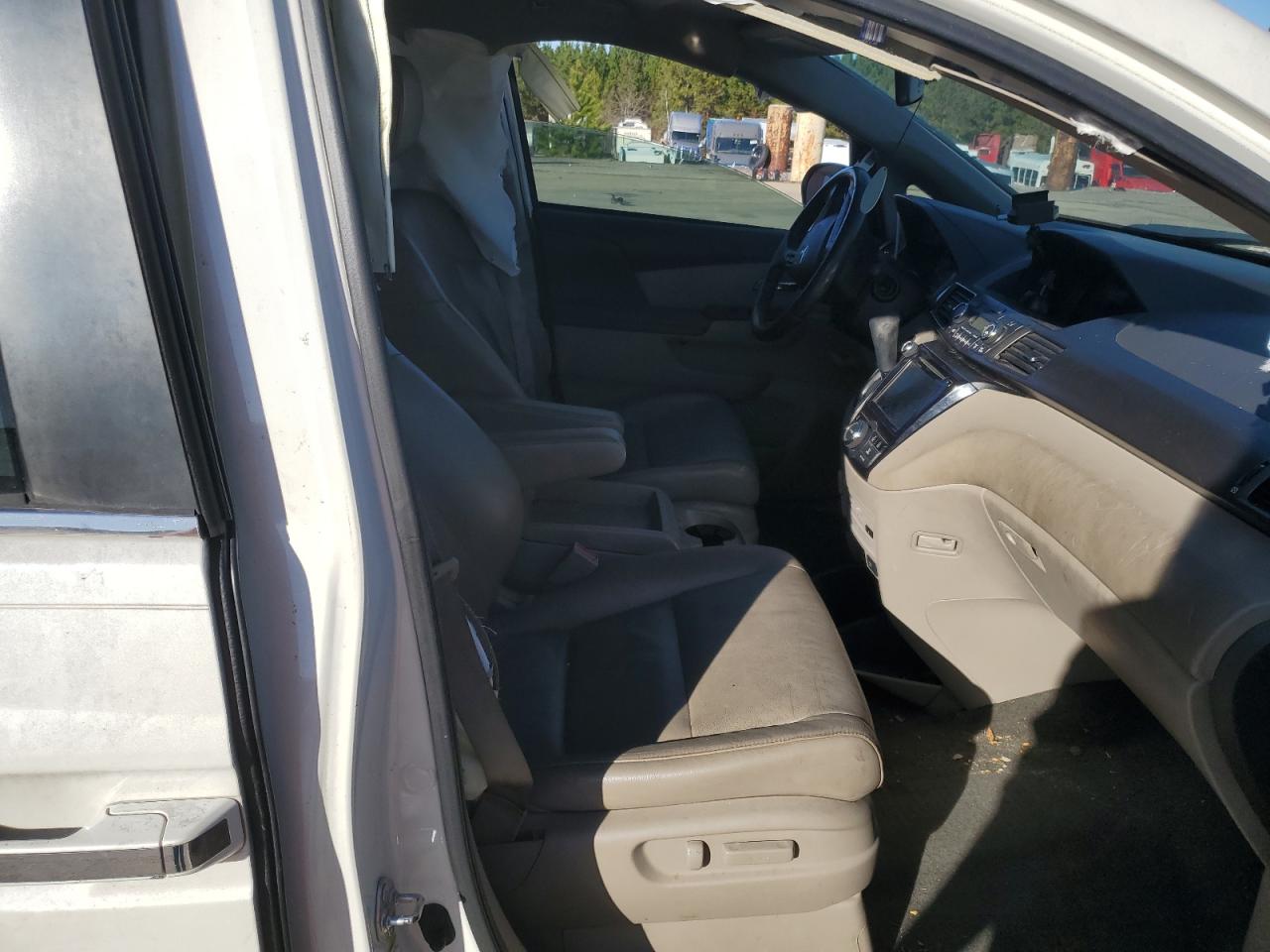 2015 Honda Odyssey - Image 7