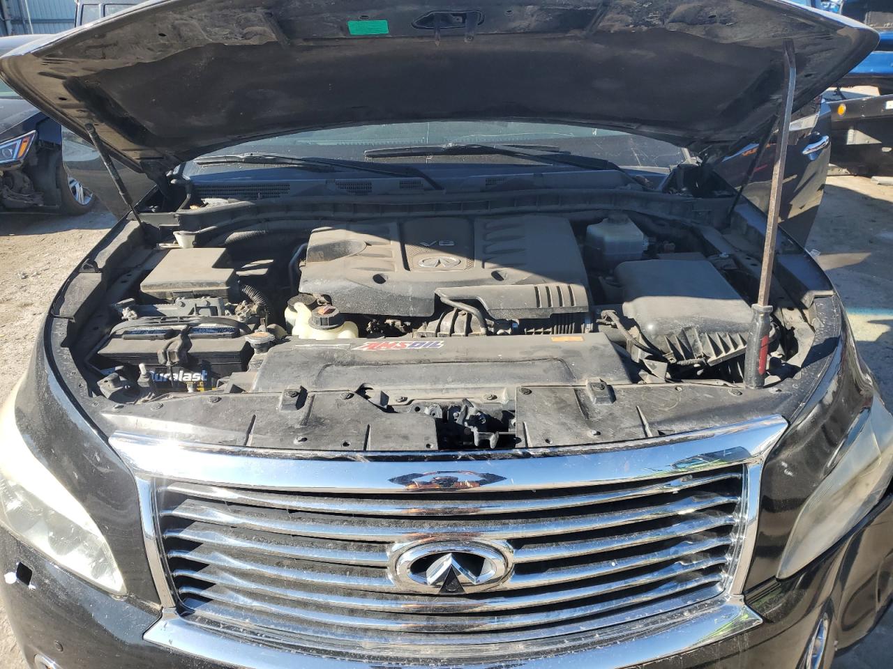 2012 Infiniti QX56 - Image 12
