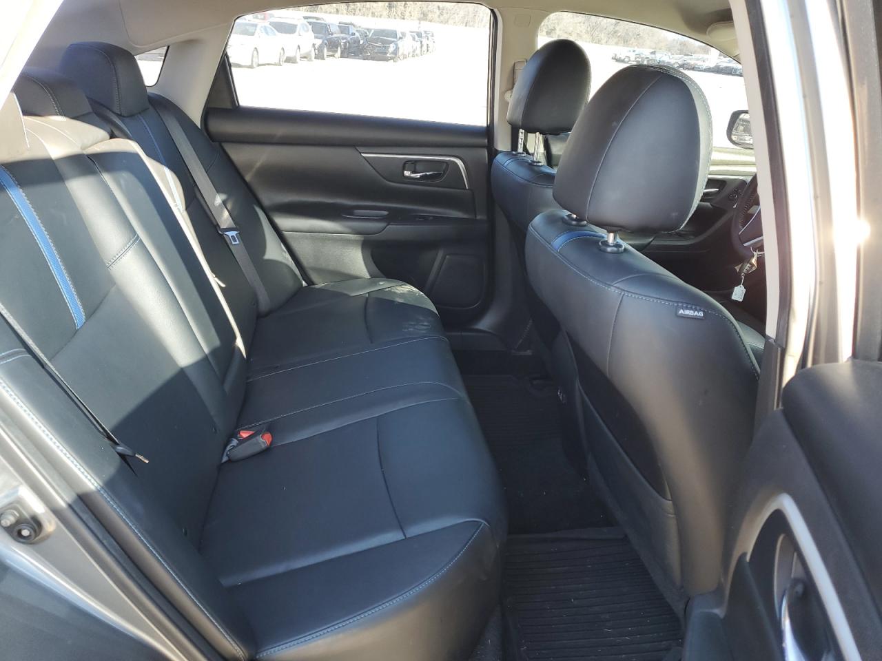 2018 Nissan Altima - Image 10