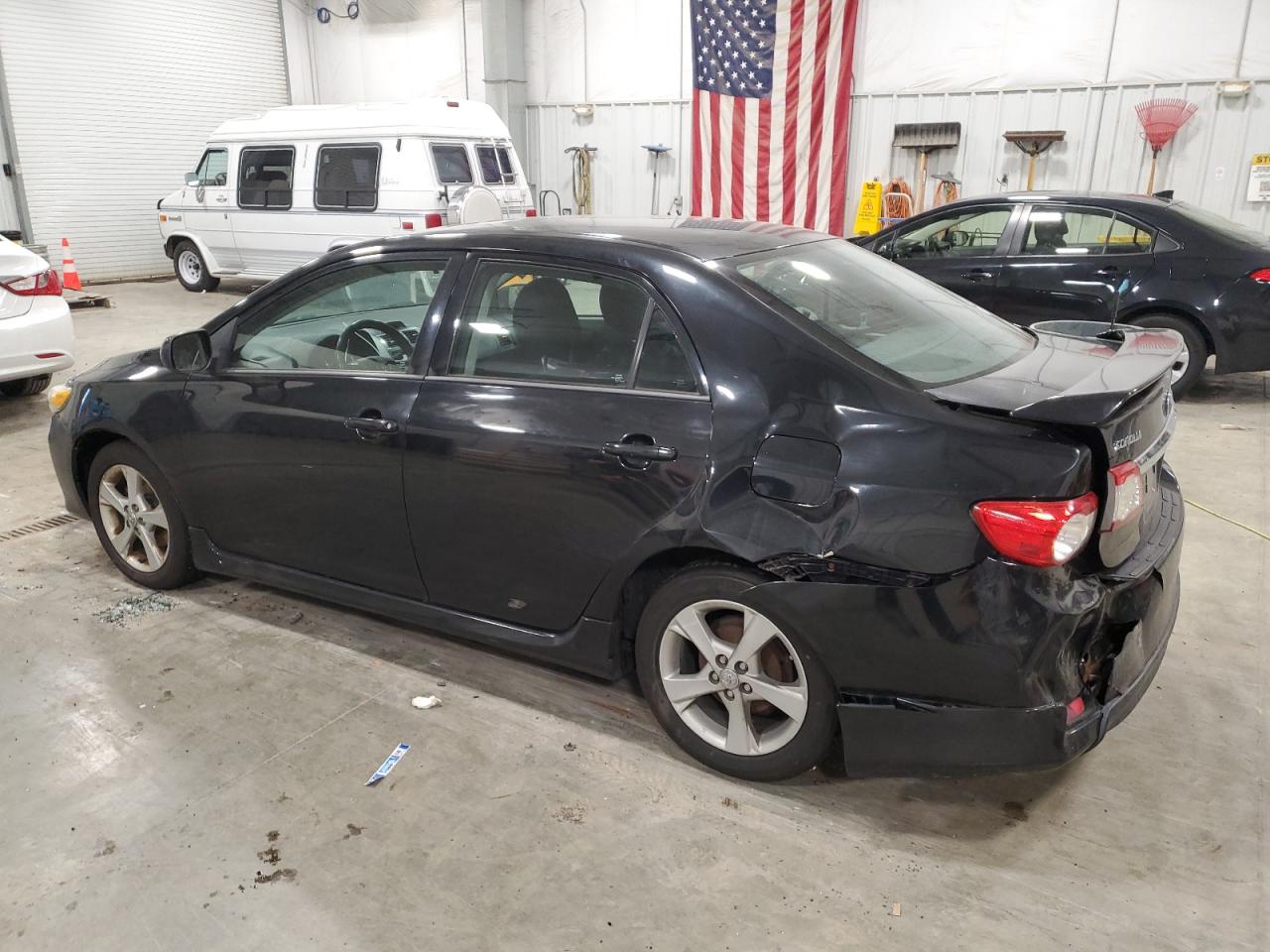 VIN 2T1BU4EE6DC075371 2013 TOYOTA COROLLA no.2