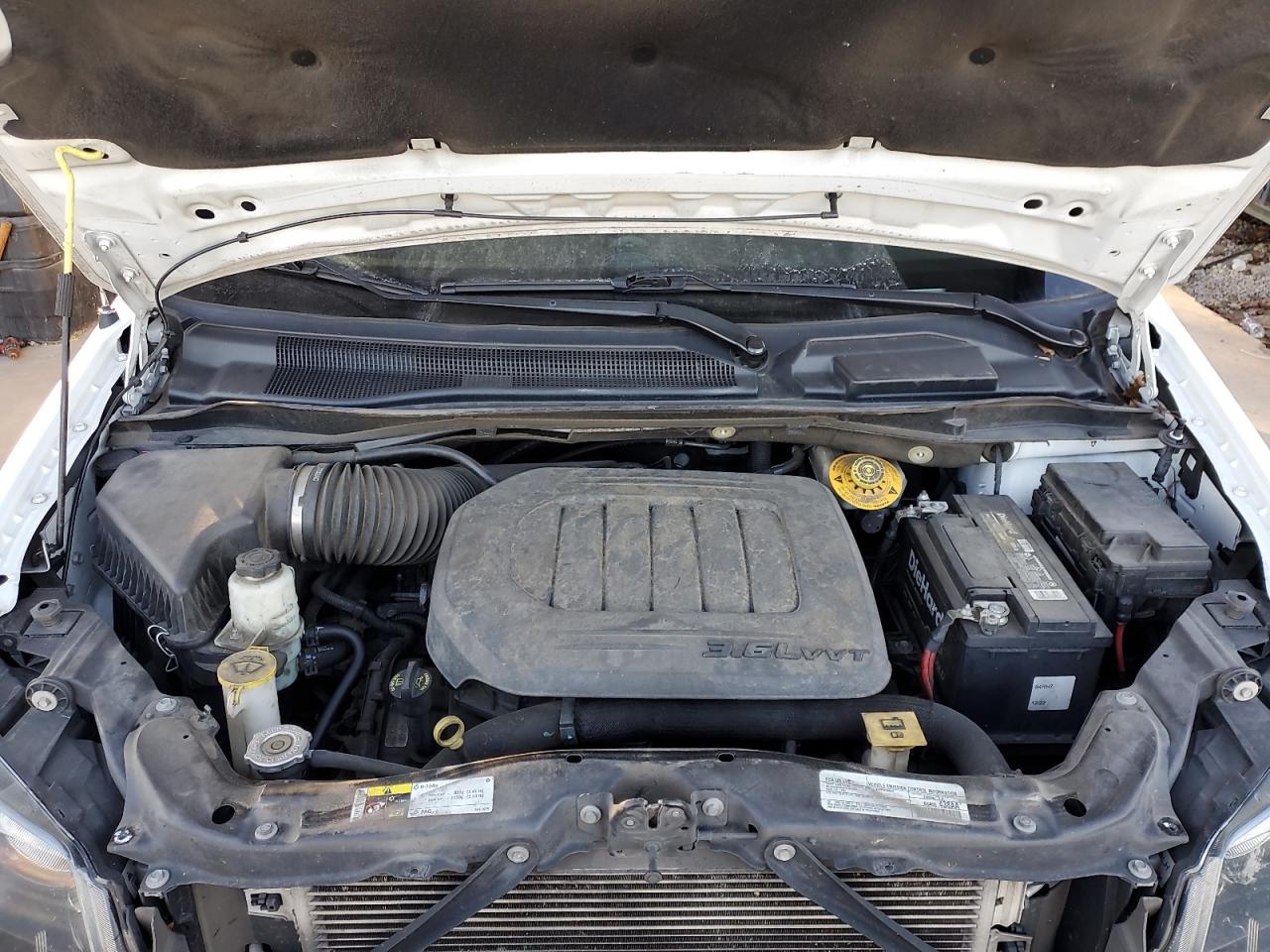 2019 Dodge Caravan - Image 11