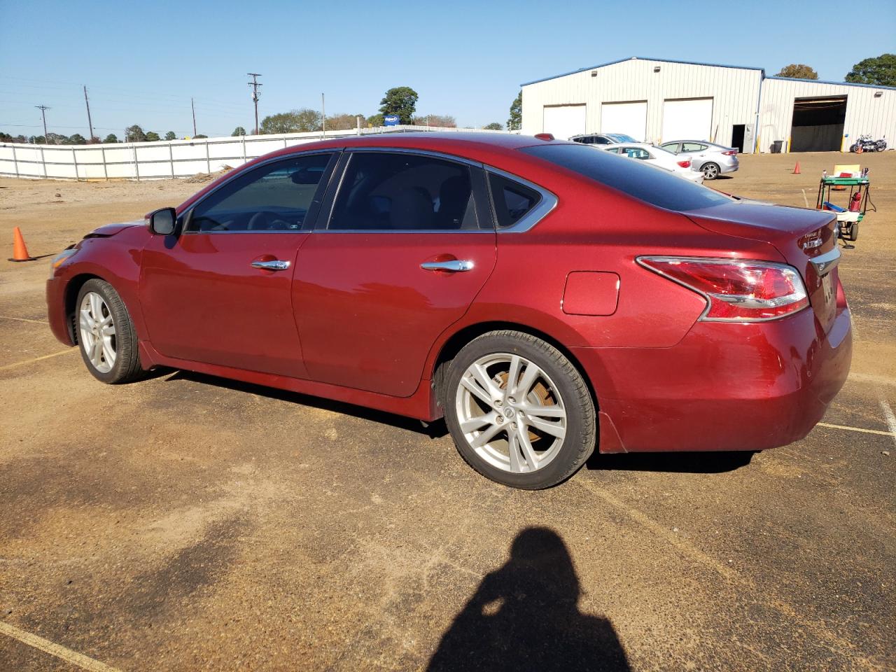 2015 Nissan Altima - Image 2