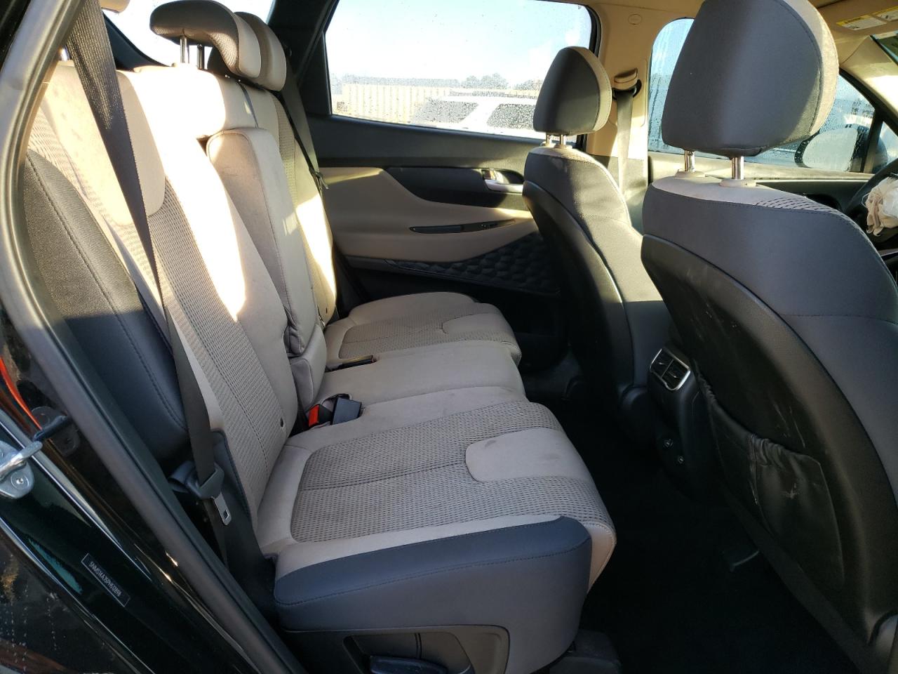 2023 Hyundai Santa Fe - Image 11