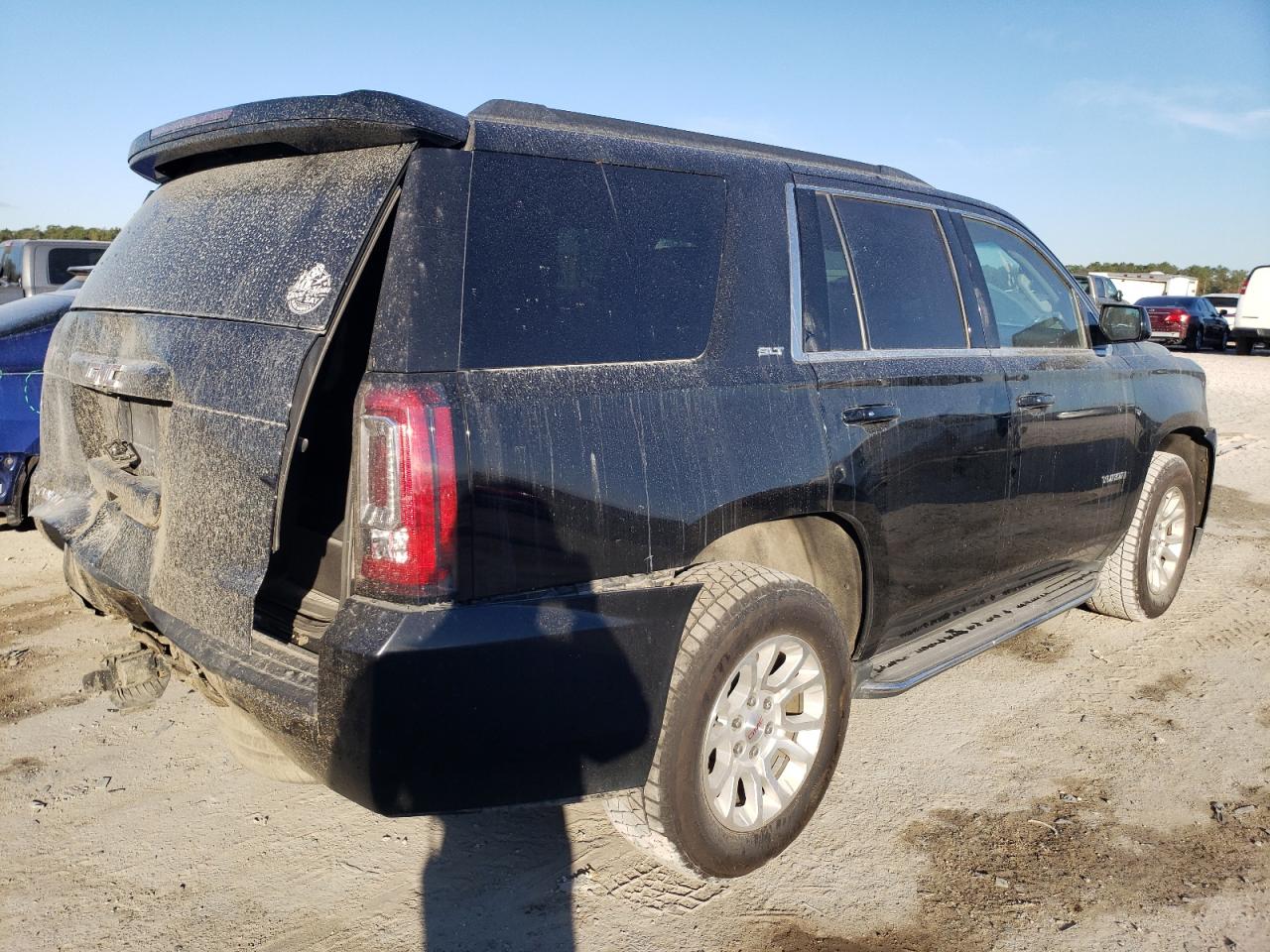 2015 GMC Yukon - Image 3