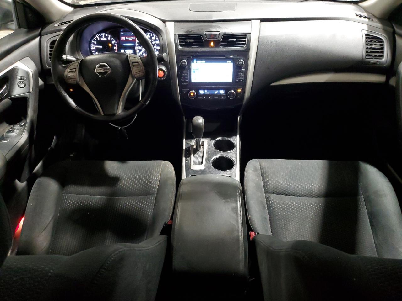 2015 Nissan Altima - Image 8