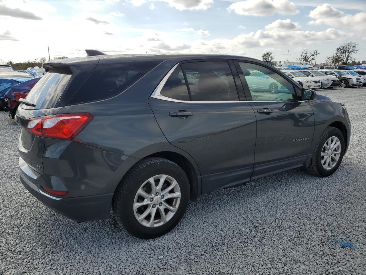 2020 Chevrolet Equinox - Image 3