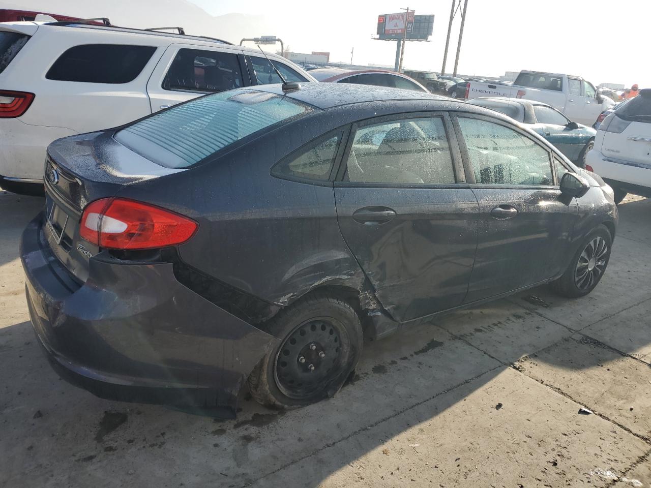 VIN 3FADP4AJ4DM140475 2013 FORD FIESTA no.3