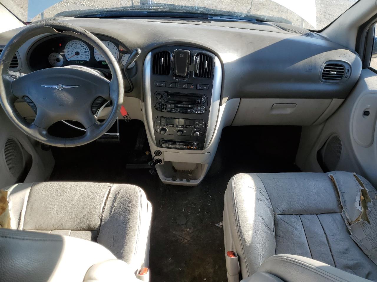 2005 Chrysler Town & Country Touring VIN: 2C4GP54LX5R196988 Lot: 87236994