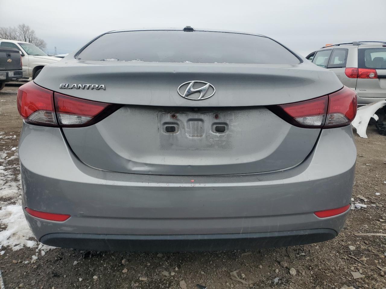 2016 Hyundai Elantra - Image 6