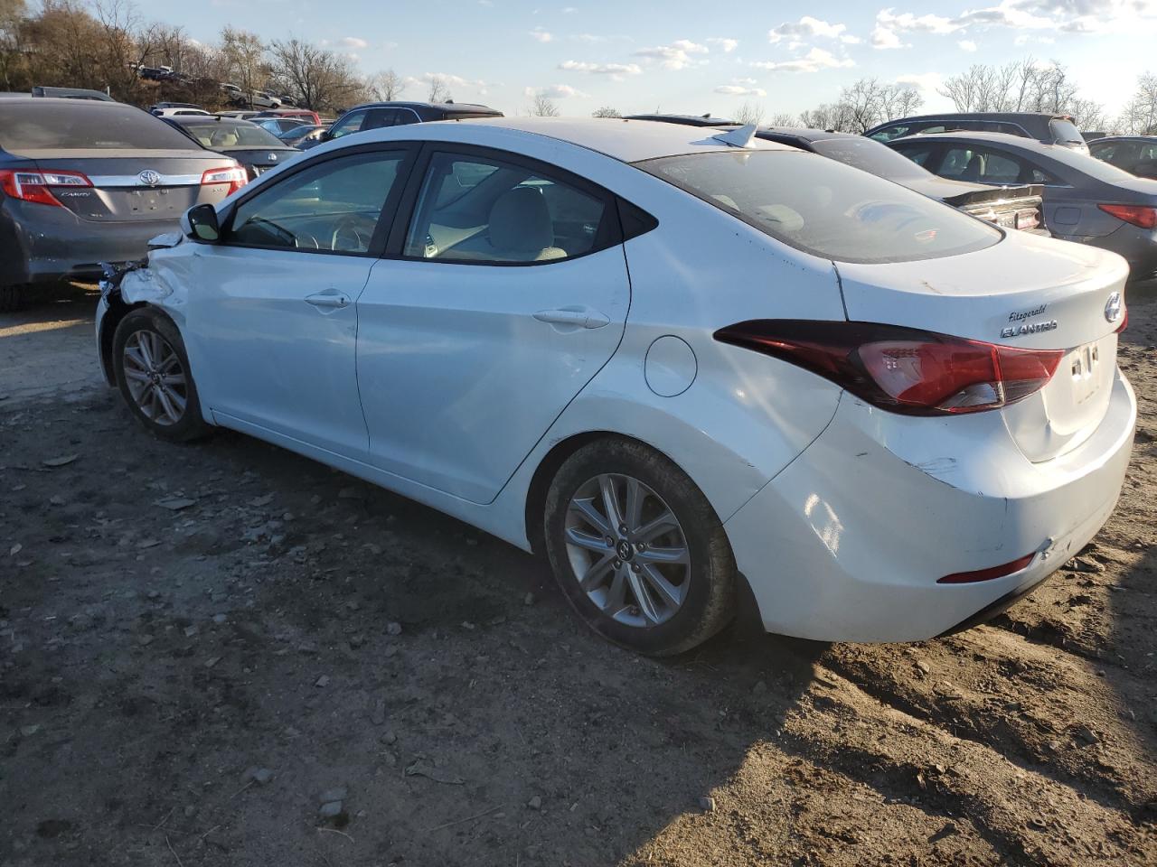 2015 Hyundai Elantra - Image 2