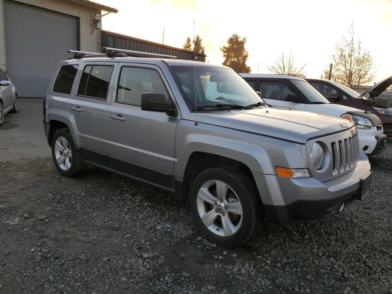 VIN 1C4NJPBB4GD751955 2016 JEEP PATRIOT no.4