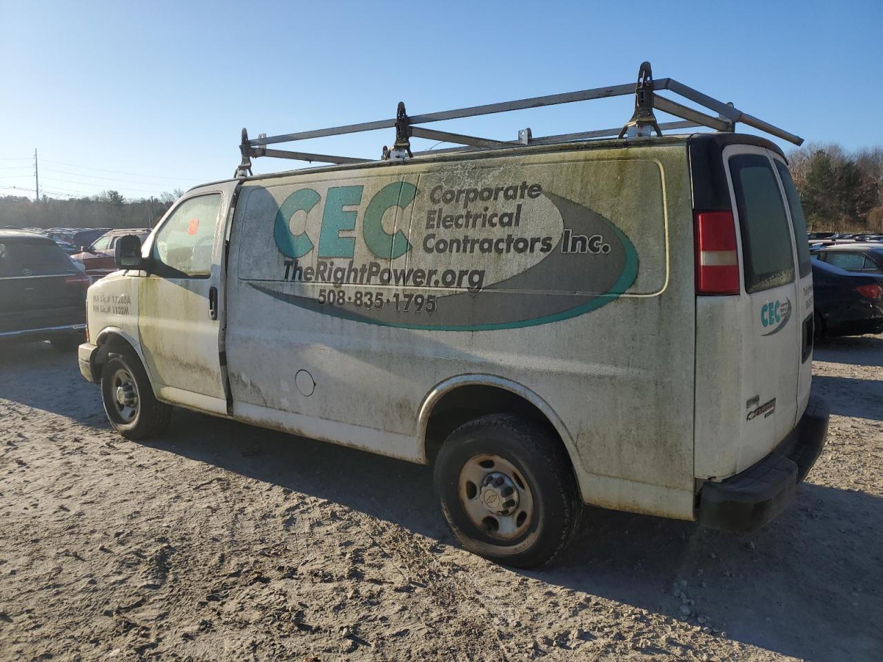 2011 Chevrolet Express - Image 2