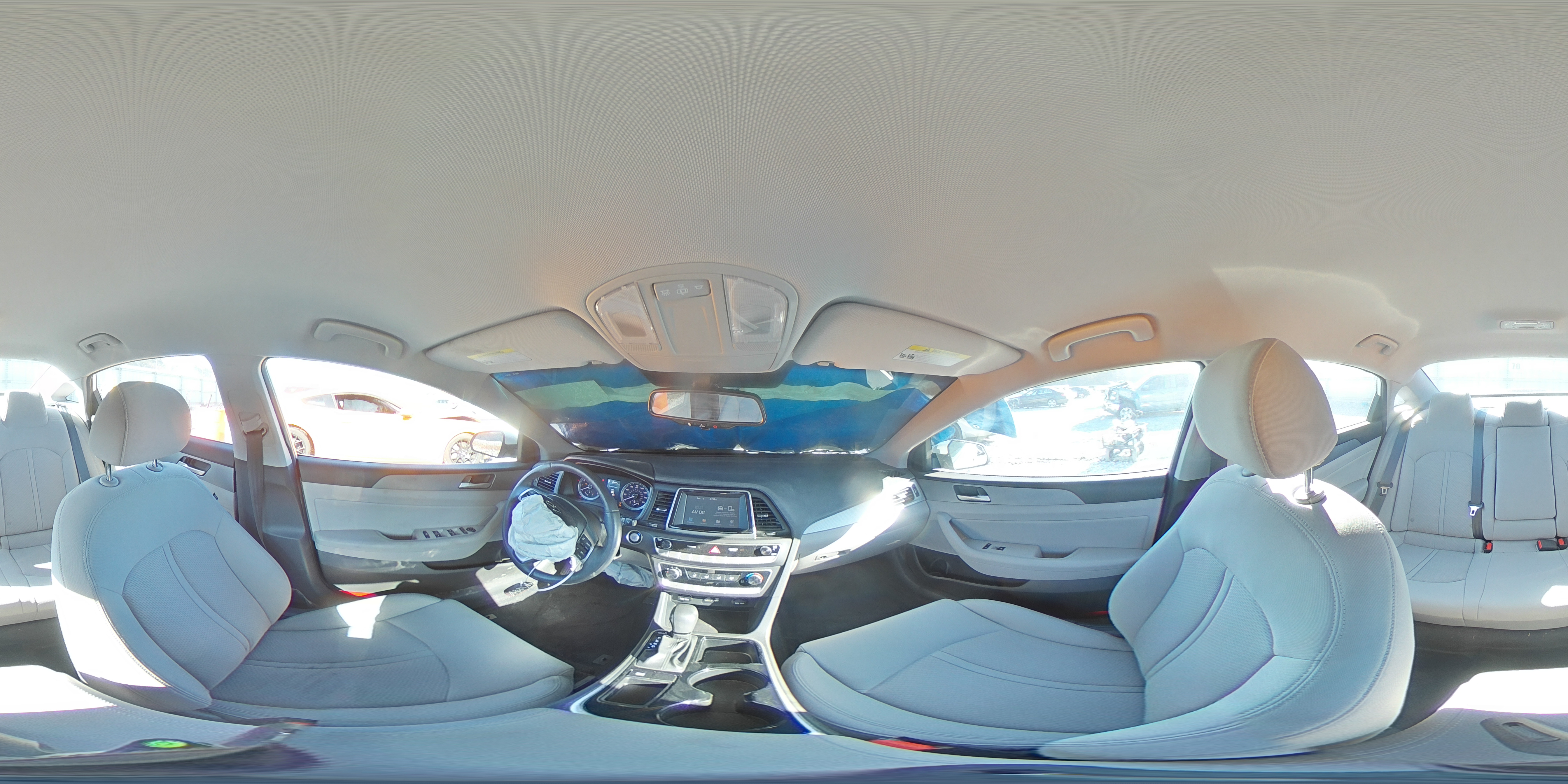 2018 Hyundai Sonata - Image 15