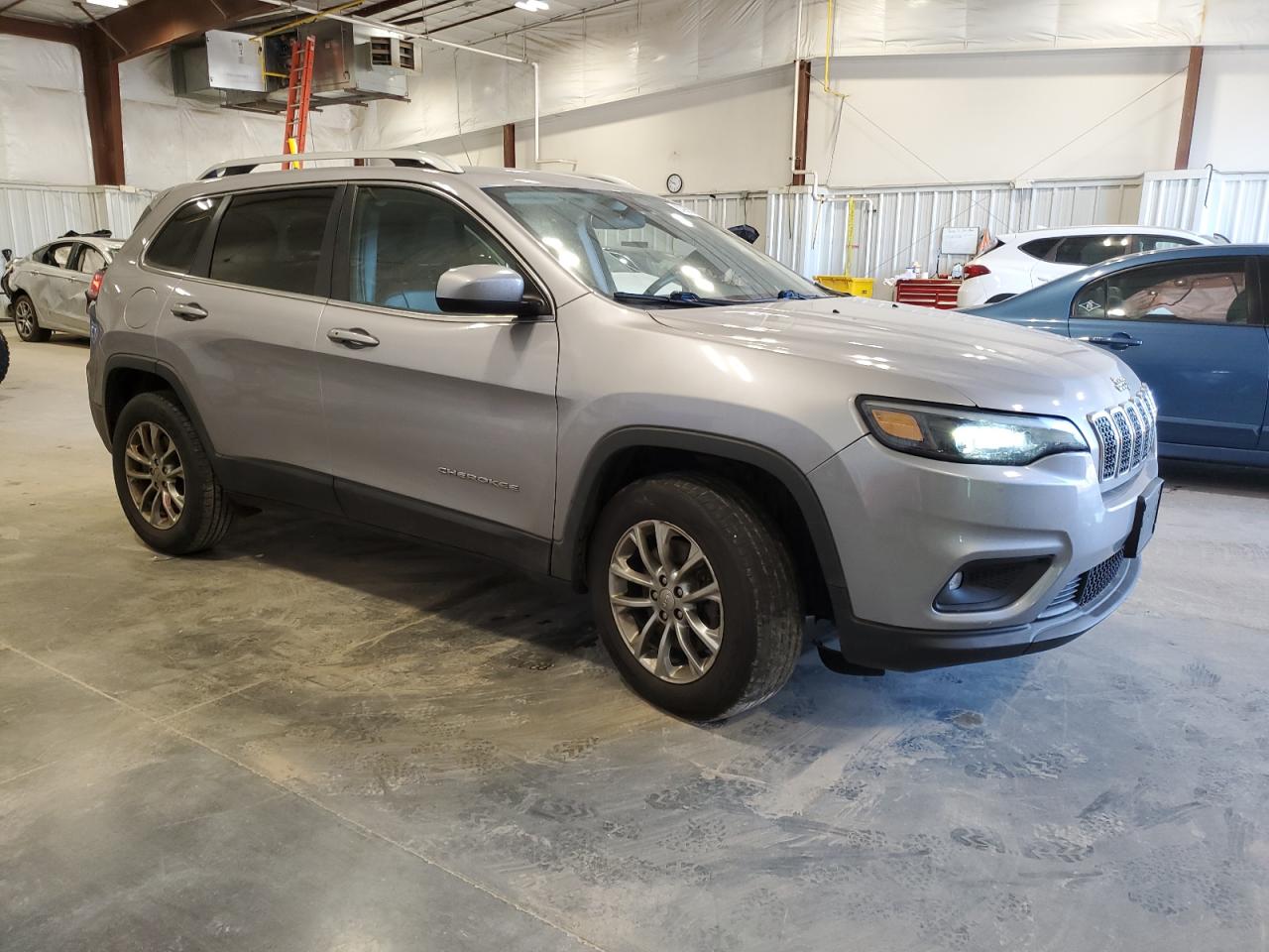 2019 Jeep Grand Cherokee - Image 4