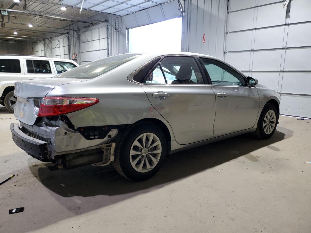 VIN 4T4BF1FK8GR579278 2016 TOYOTA CAMRY no.3