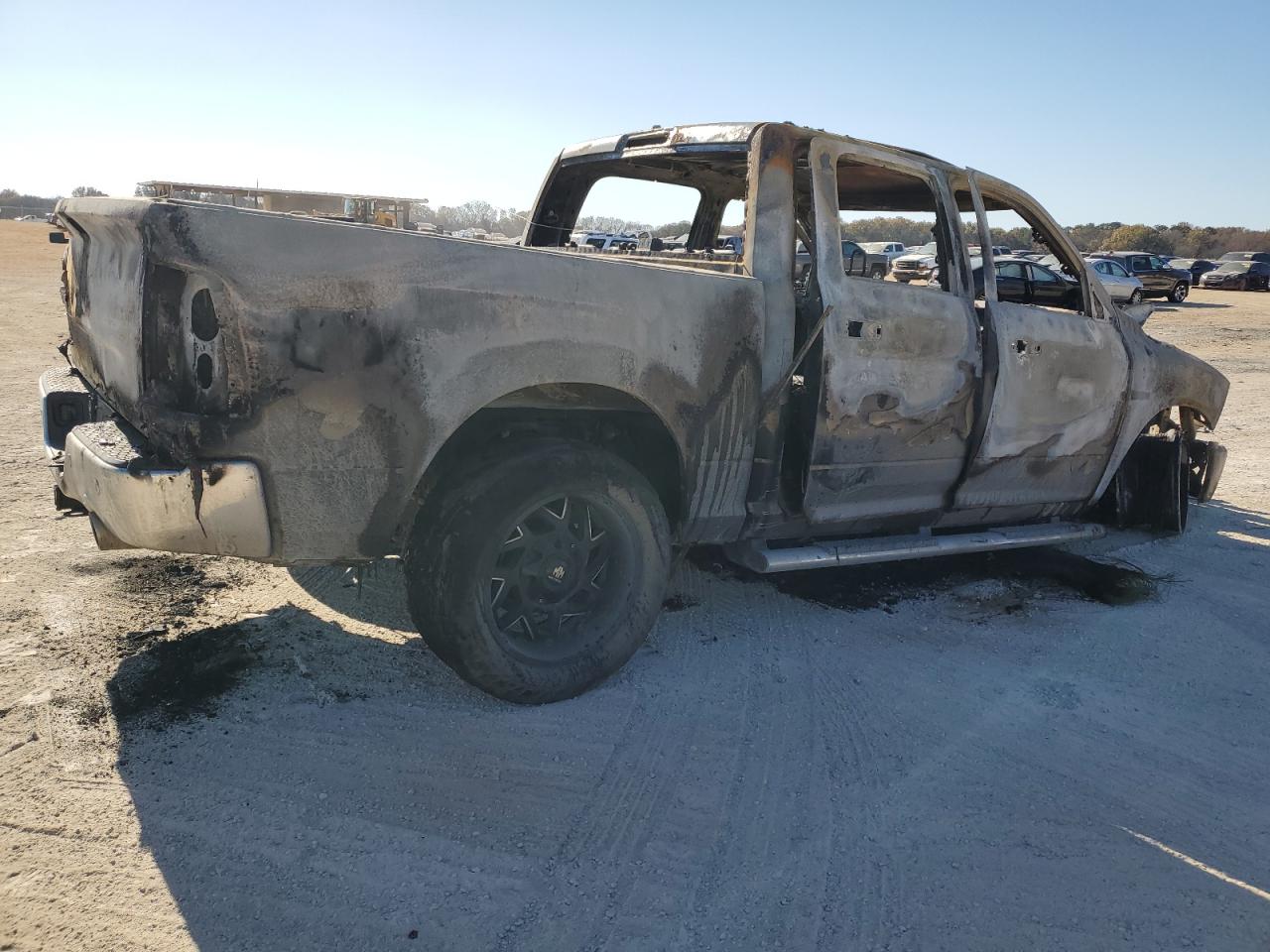 2017 RAM 1500 - Image 3