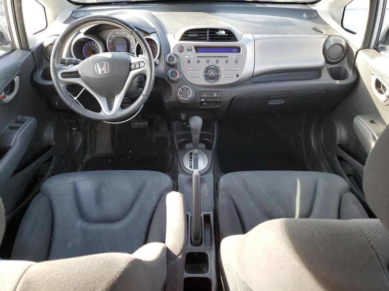 2011 Honda Fit - Image 8