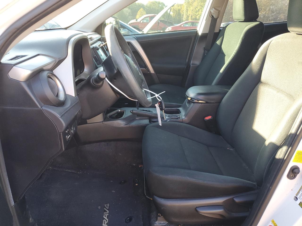 2018 Toyota RAV 4 - Image 7
