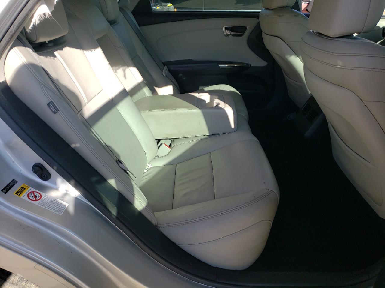 2013 Toyota Avalon - Image 10
