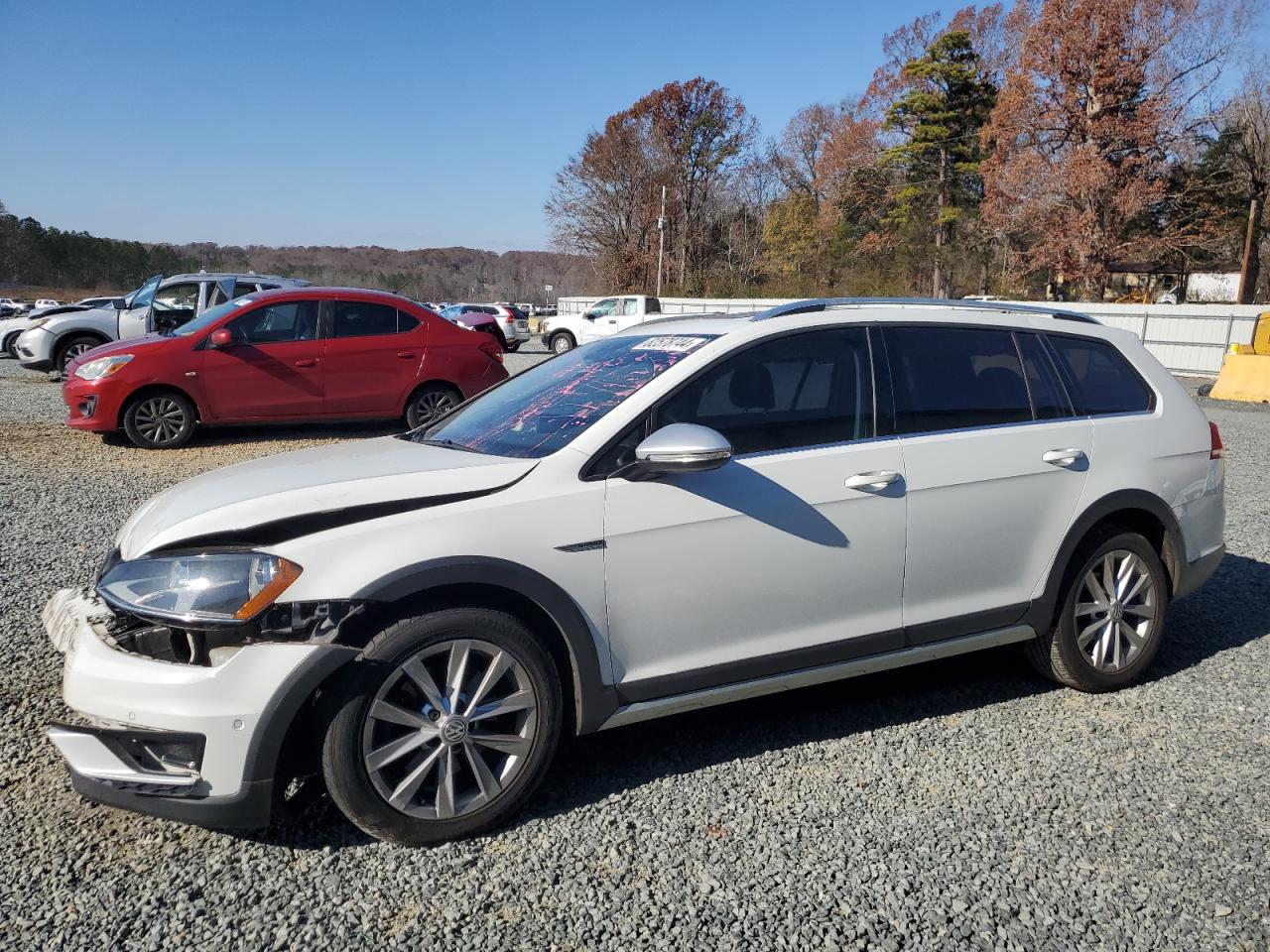 2017 Volkswagen Golf - Image 1