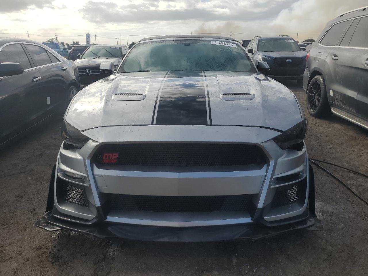 2020 Ford Mustang - Image 5