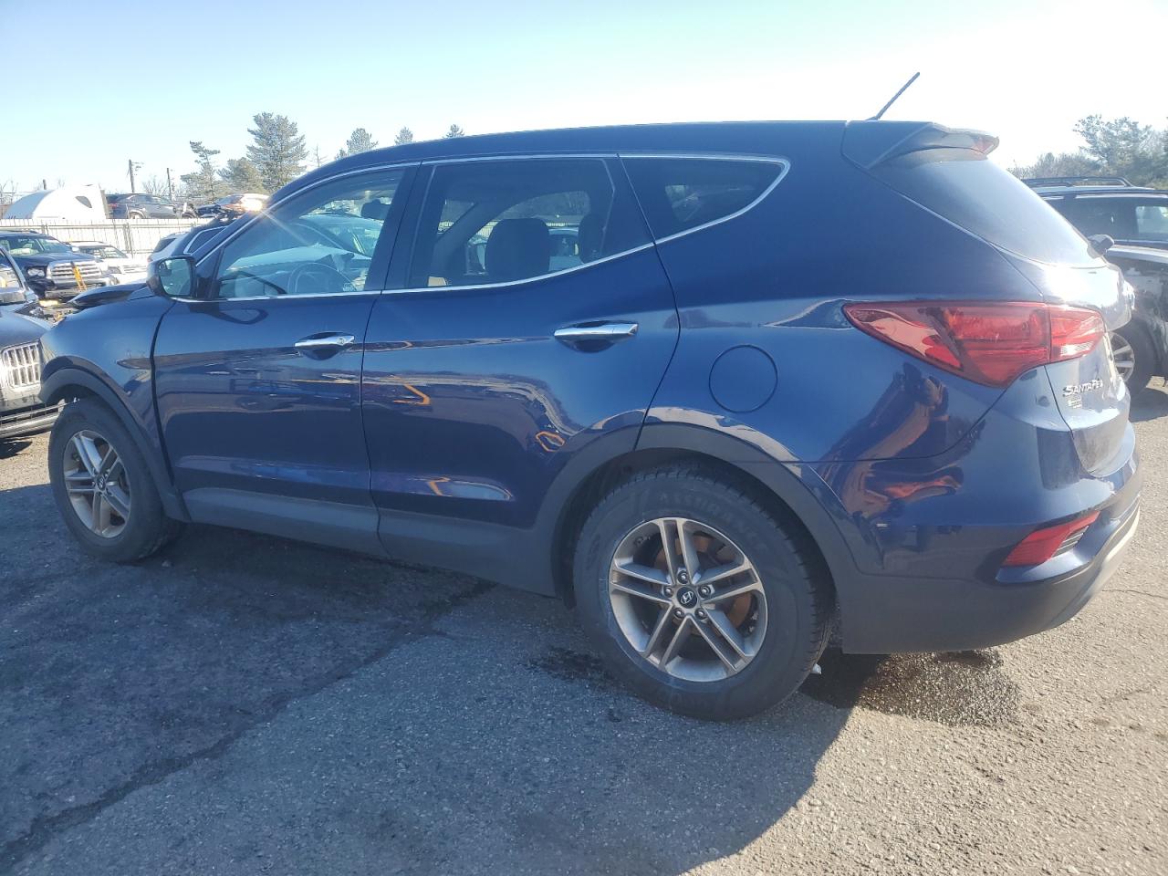 VIN 5XYZTDLB3JG542756 2018 HYUNDAI SANTA FE no.2