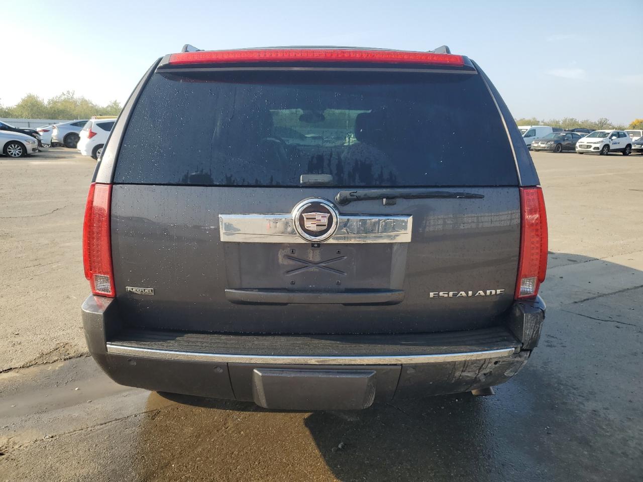 2011 Cadillac Escalade - Image 6