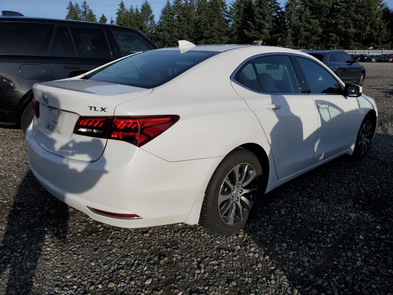 VIN 19UUB1F51GA007582 2016 ACURA TLX no.3