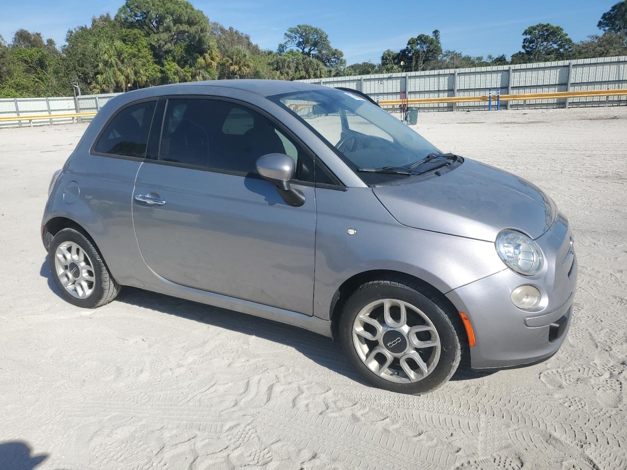 2015 Fiat 500 - Image 4