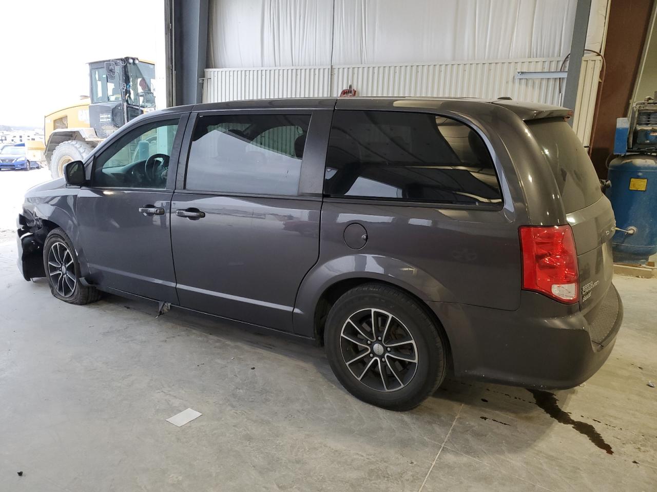 2018 Dodge Caravan - Image 2