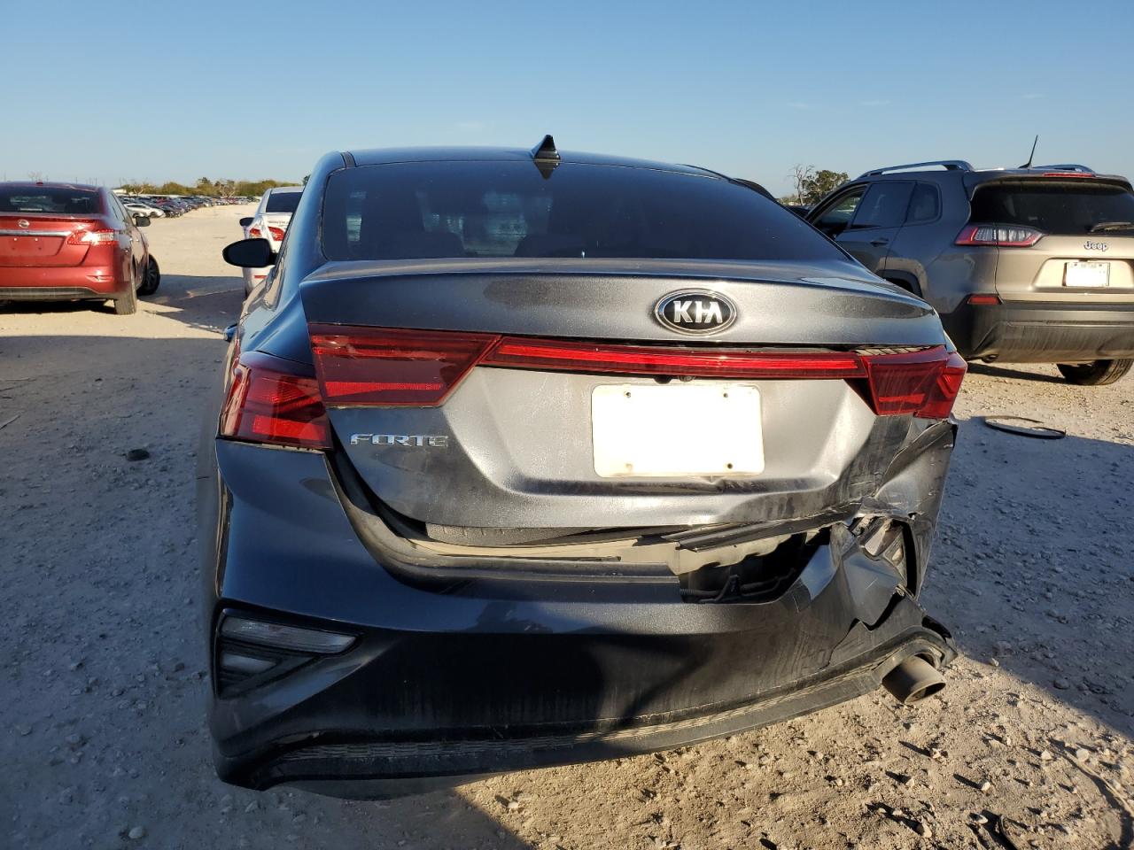 2020 Kia Forte - Image 6