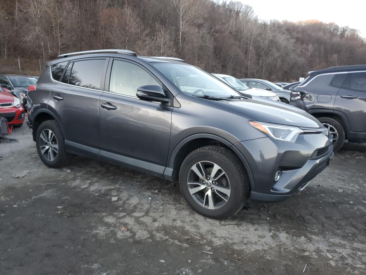 2018 Toyota RAV 4 - Image 4