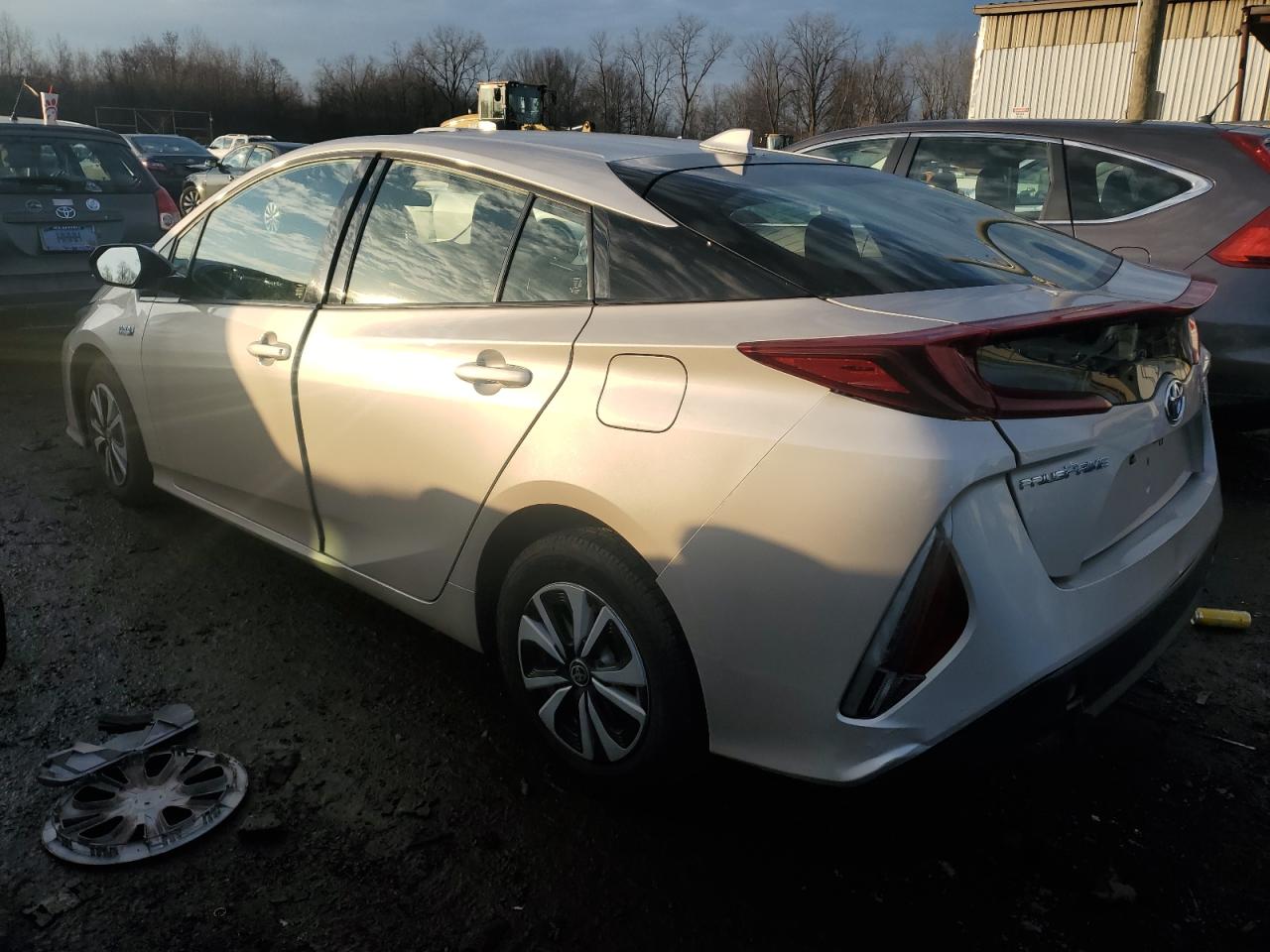 VIN JTDKARFP6J3077115 2018 TOYOTA PRIUS no.2