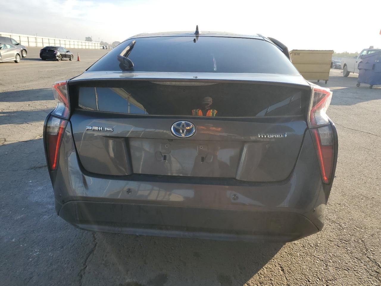 VIN JTDKBRFU5J3073334 2018 TOYOTA PRIUS no.6