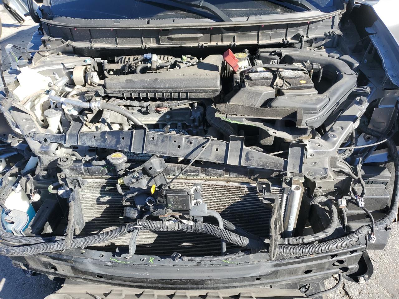 2018 Nissan Rogue - Image 12