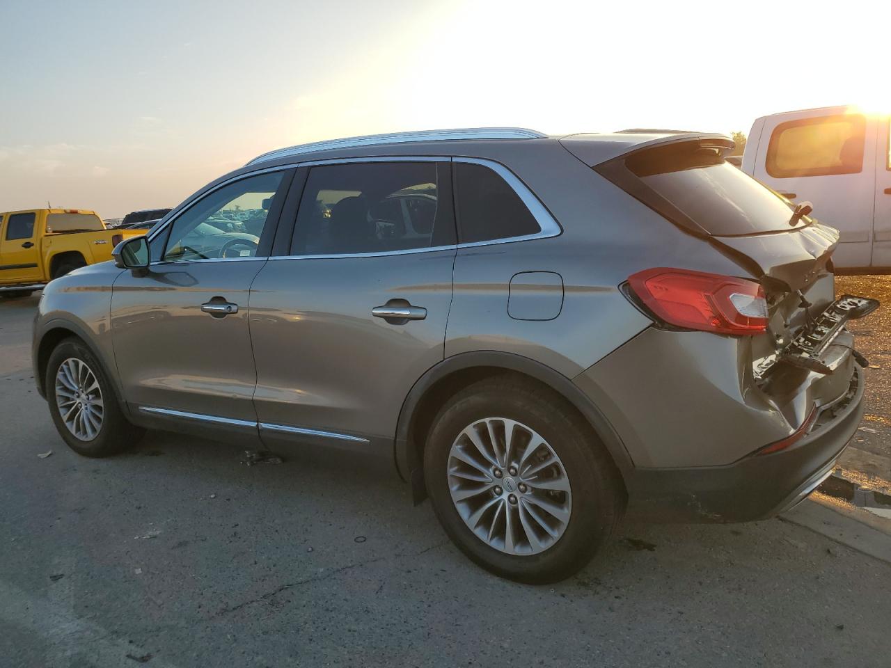 2017 Lincoln MKX - Image 2