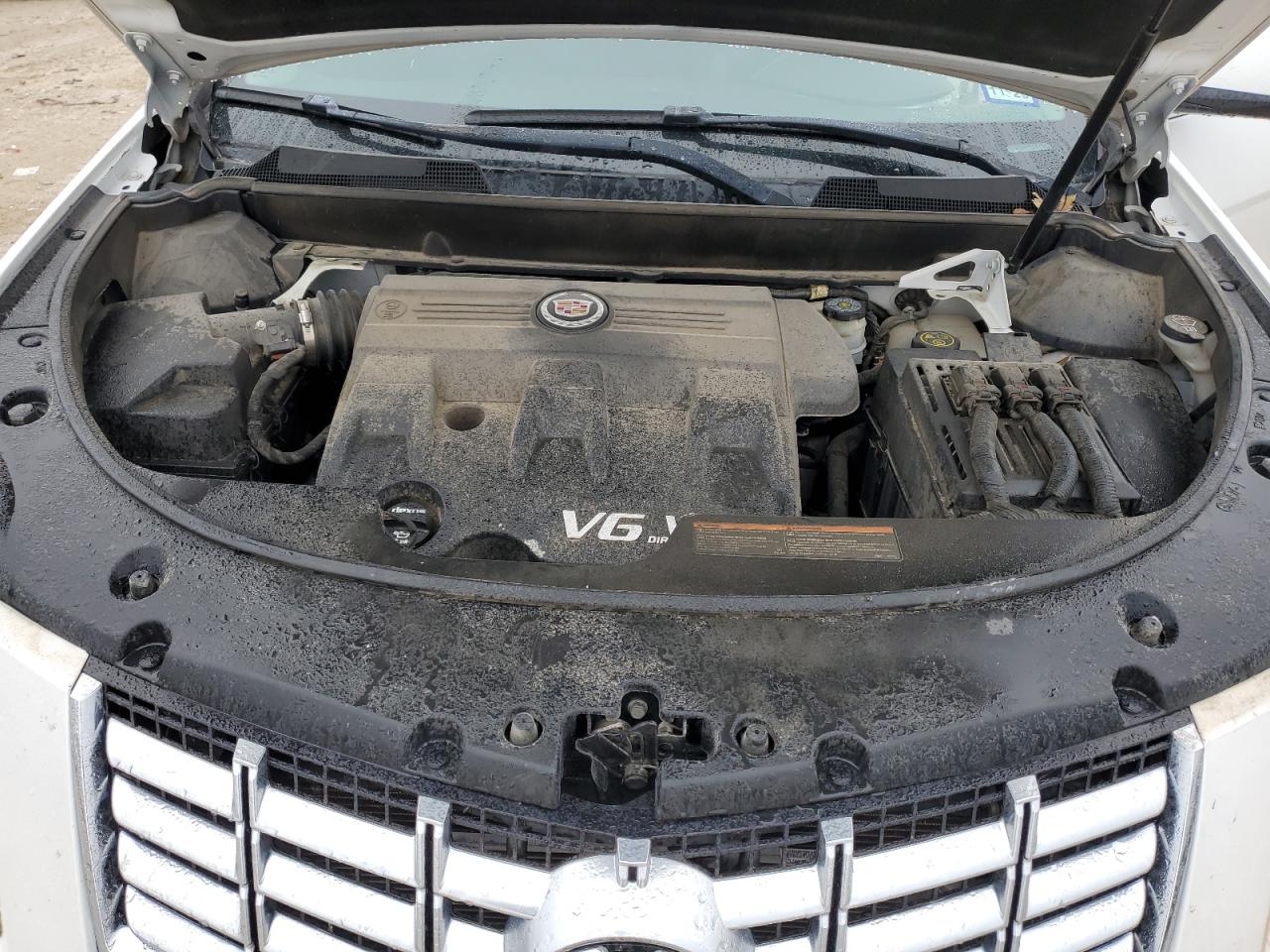 2016 Cadillac SRX - Image 12