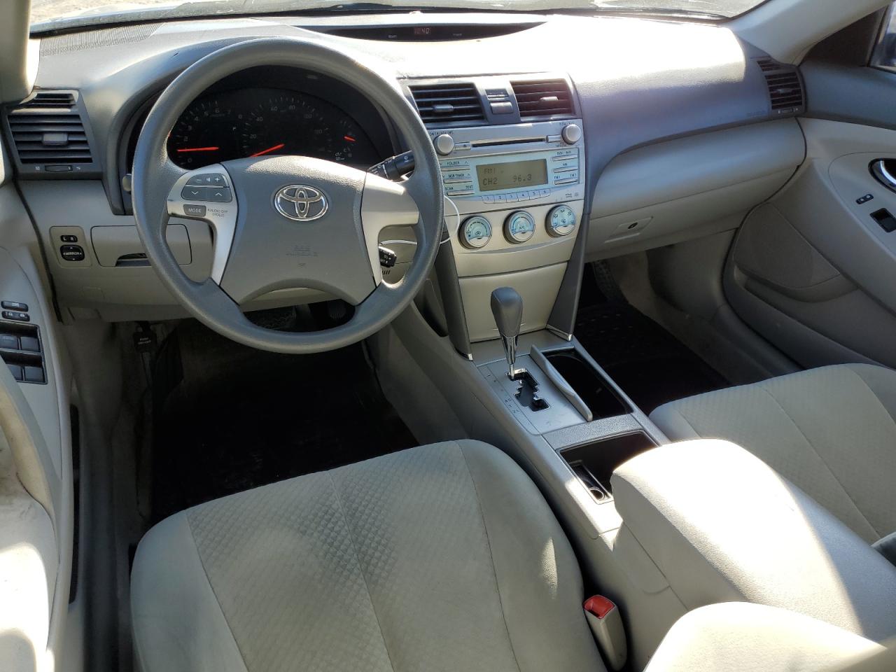 2009 Toyota Camry - Image 8